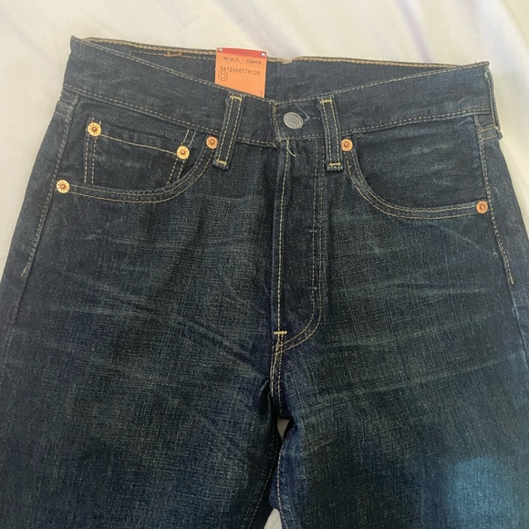 Vintage Levis 501 - lowrise dark wash - Picture 2 of 4